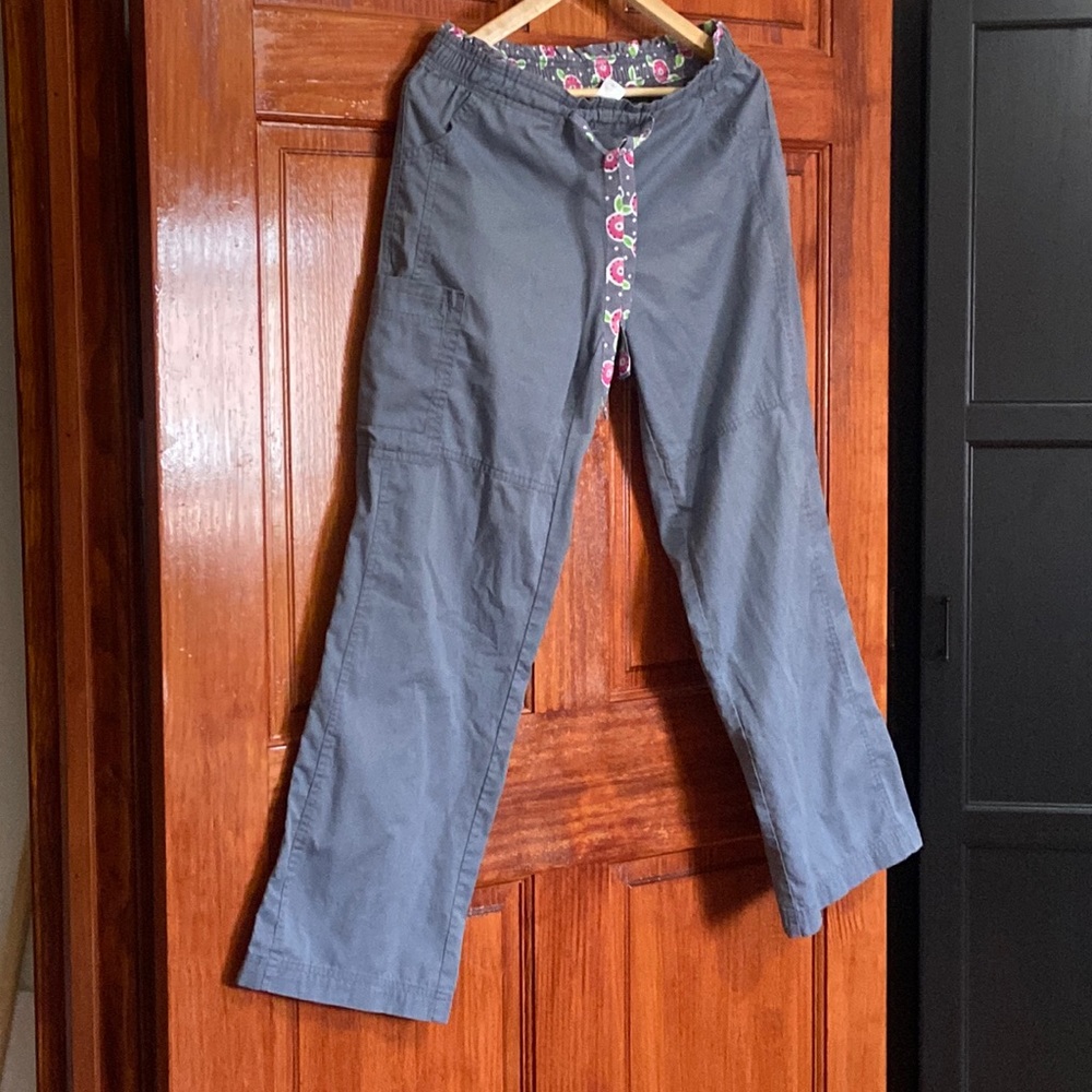 MARY ENGELBREIT SCRUB PANTS